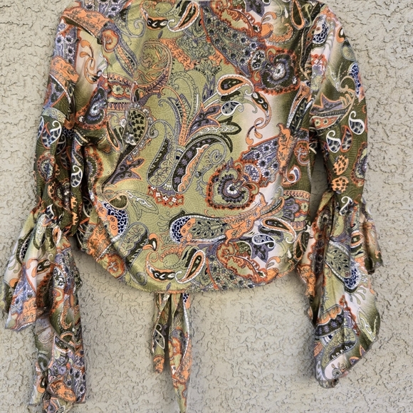 Karma Highway Bell Sleeve Tie Front Blouse - Picture 9 of 9